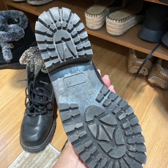 Black Leather Boots Size 8 US - Picture 2 of 6